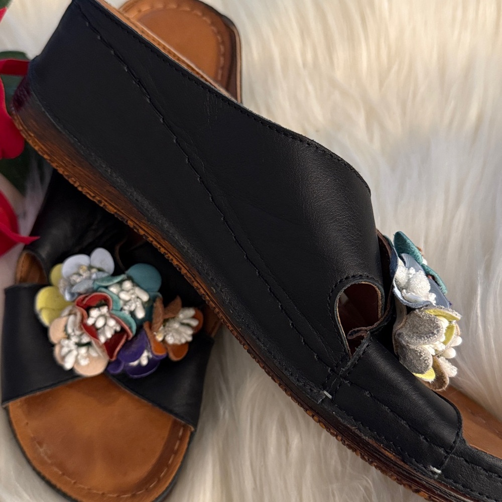 Sheridan Mia Black Leather Sandals with Colorful Floral Design🔥 - Picture 3 of 10